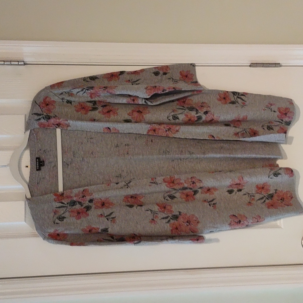Torrid size 1 cardigan